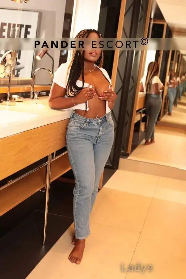 Feliccia (22) – Call Girl & Independent Escort Service in Aachen - Gallery Photo 7