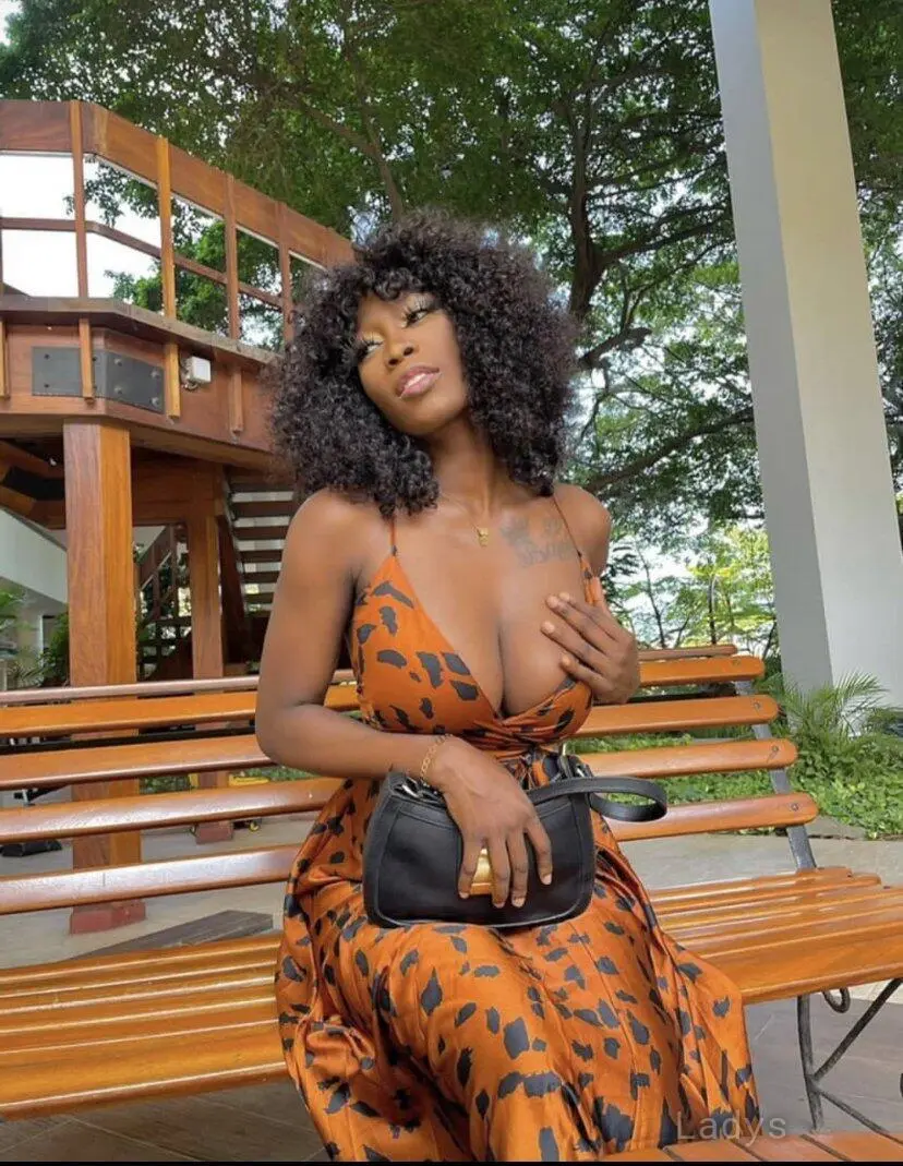 Coco (26) – Call Girl & Independent Escort Service in Aba - Gallery Photo 2