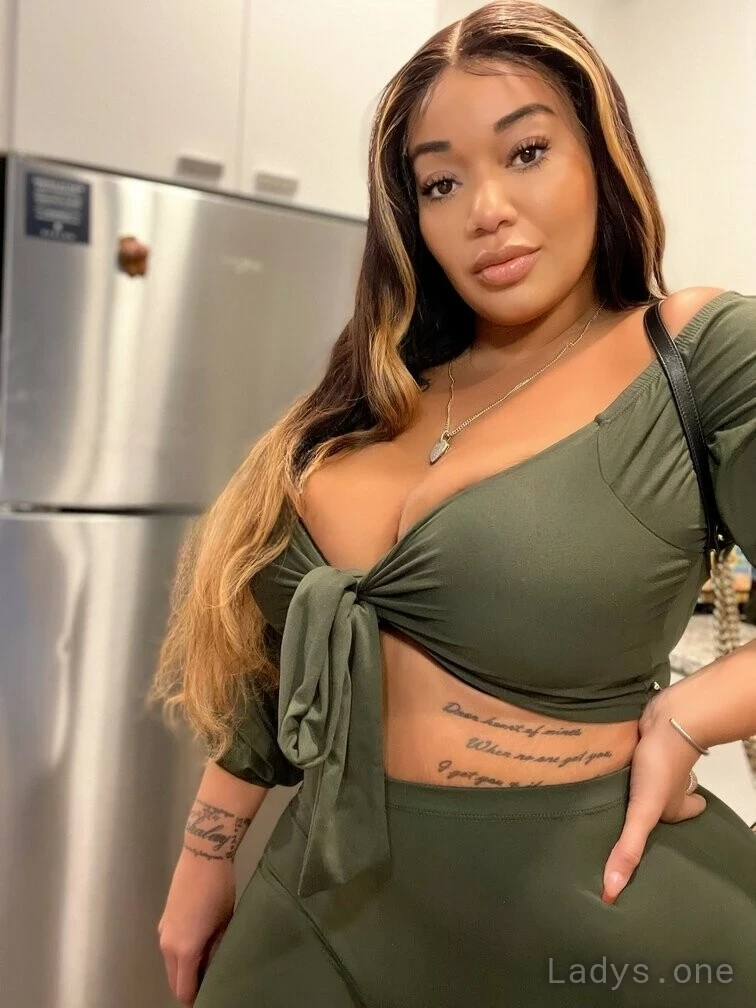 Curvy (30) – Call Girl & Independent Escort Service in Abilene - Gallery Photo 4