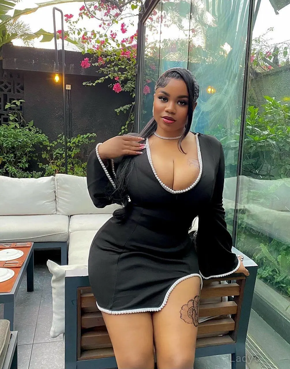 Sexygolden (23) – Call Girl & Independent Escort Service in Abuja - Gallery Photo 4