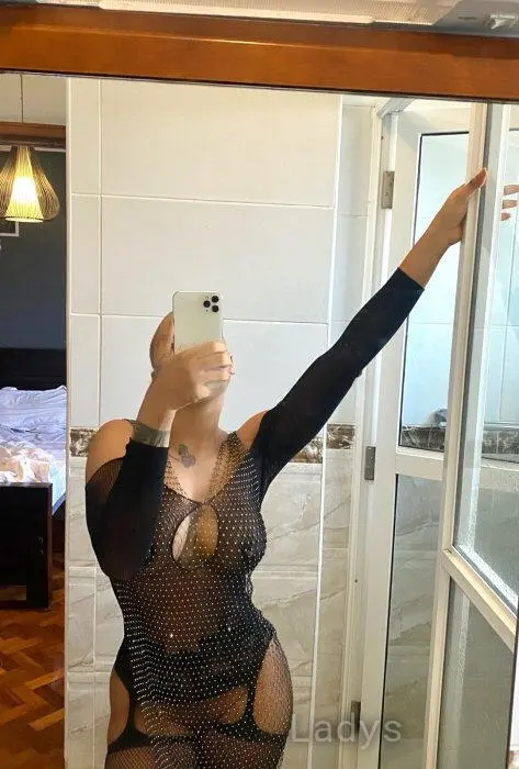 Mira (23) – Call Girl & Independent Escort Service in Abuja - Gallery Photo 2