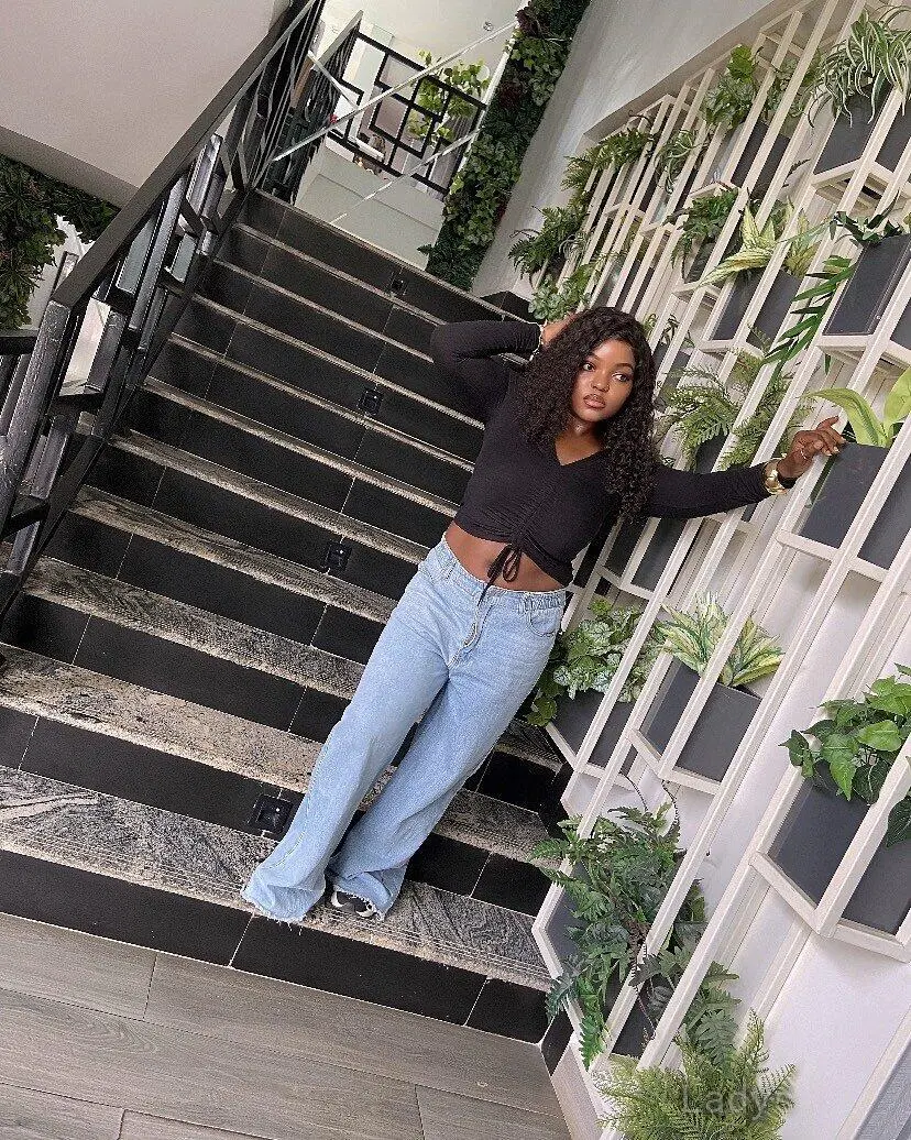 Emah (25) – Call Girl & Independent Escort Service in Abuja - Gallery Photo 3