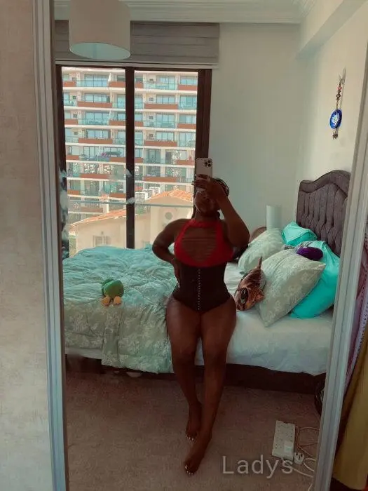 Diana (25) – Call Girl & Independent Escort Service in Abuja - Gallery Photo 3