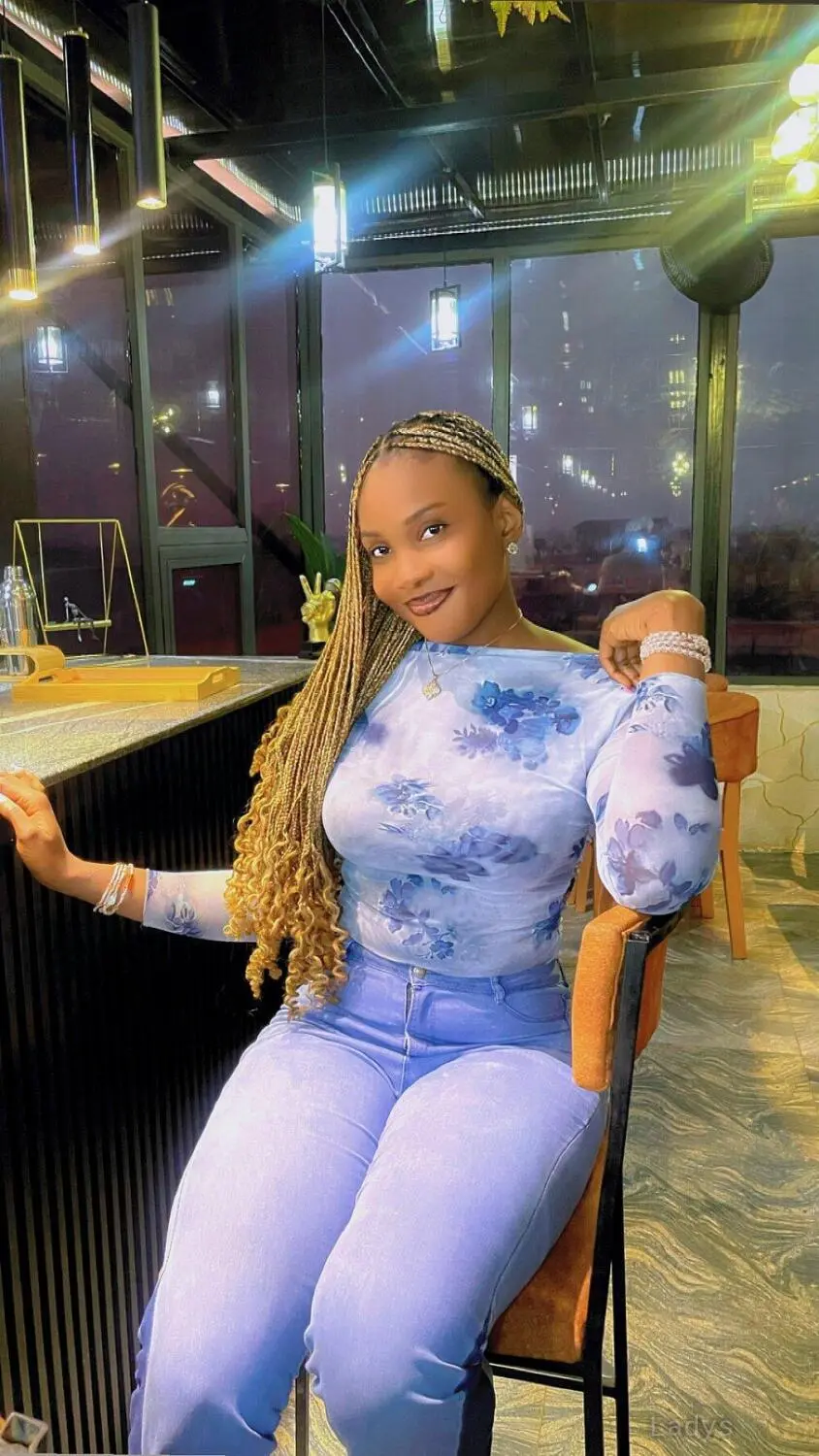 Zara (29) – Call Girl & Independent Escort Service in Abuja - Gallery Photo 5