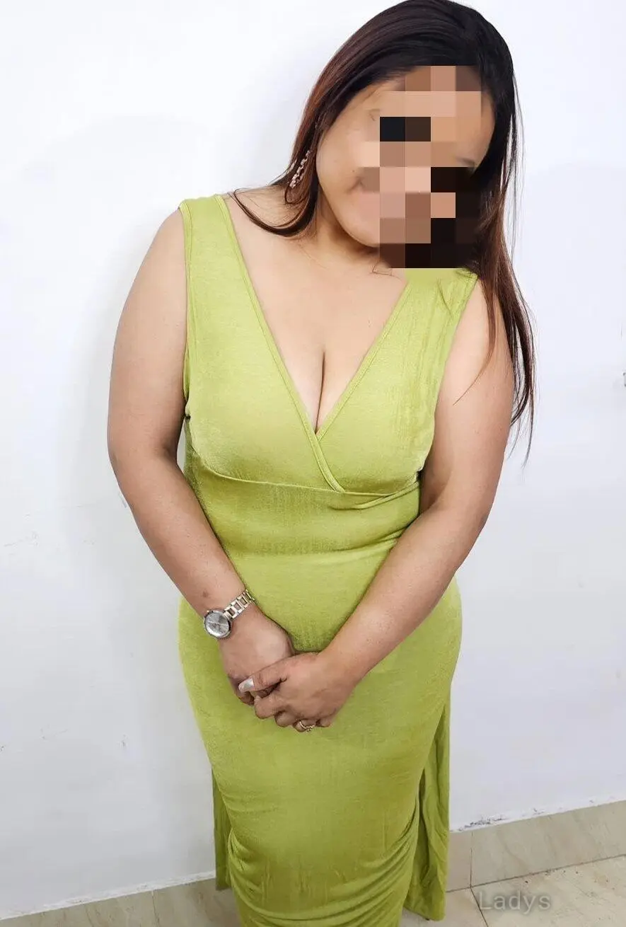 Naomi (29) – Call Girl & Independent Escort Service in Agra - Gallery Photo 2