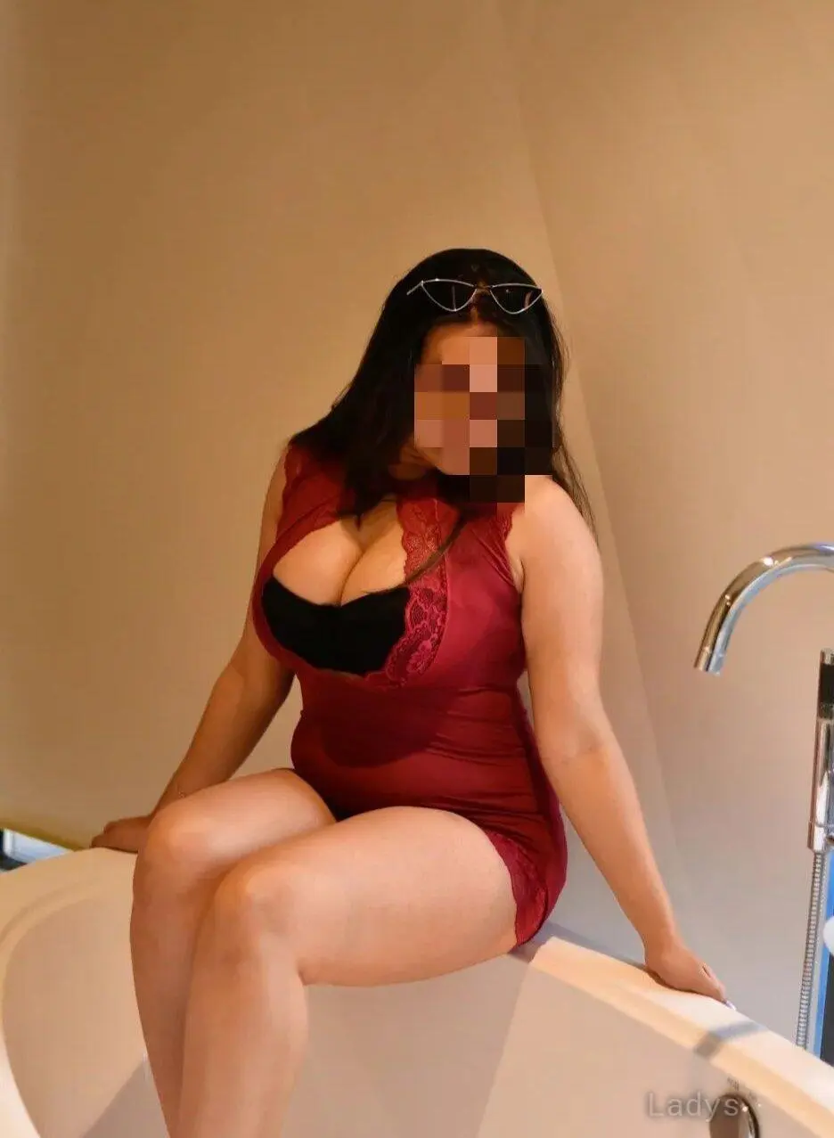 Dana (29) – Call Girl & Independent Escort Service in Agra - Gallery Photo 2