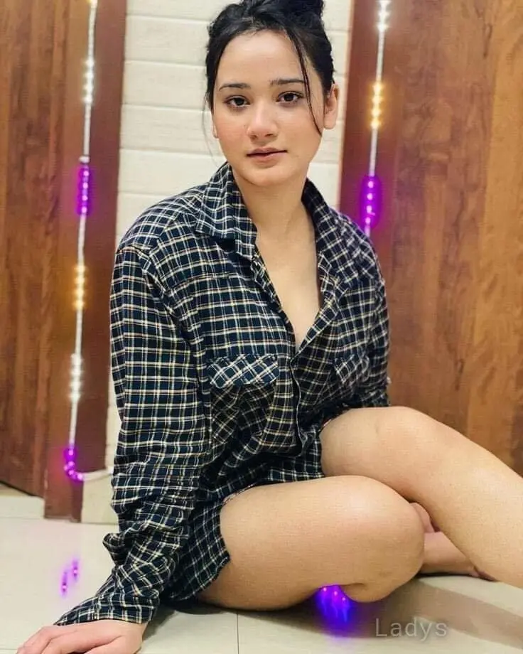 Sneha (22) – Call Girl & Independent Escort Service in Agra - Gallery Photo 4