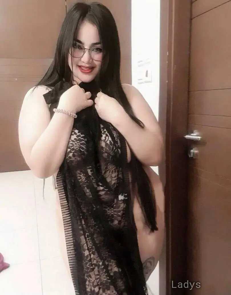 Ruby (28) – Call Girl & Independent Escort Service in Ajman - Gallery Photo 4