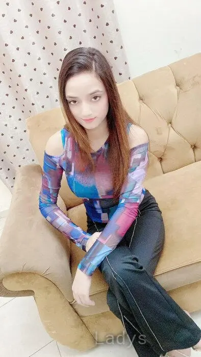 Ananya (24) – Call Girl & Independent Escort Service in Ajman - Gallery Photo 5