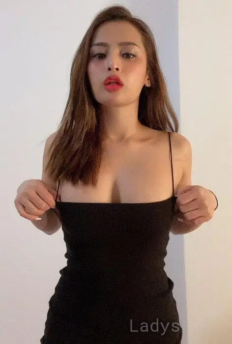 Cindy (24) – Call Girl & Independent Escort Service in Ajman - Gallery Photo 2