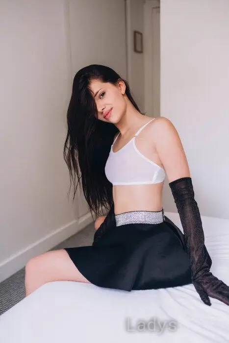 Sofi (23) – Call Girl & Independent Escort Service in Ajman - Gallery Photo 5