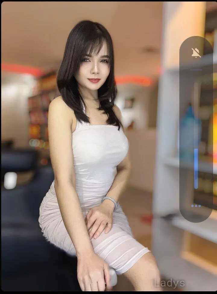 Alisa (28) – Call Girl & Independent Escort Service in Ajman - Gallery Photo 8