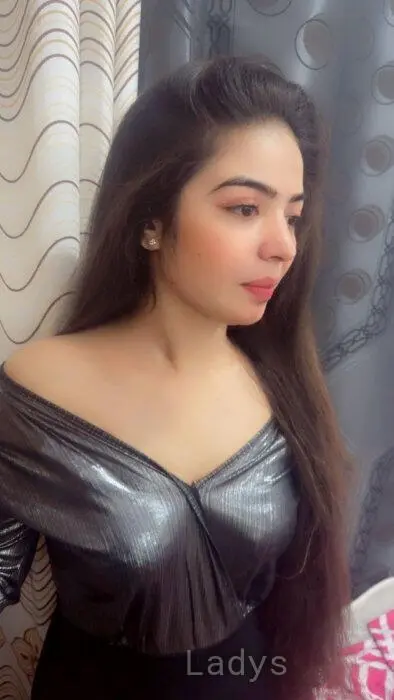 Nisha (21) – Call Girl & Independent Escort Service in Ajman - Gallery Photo 2