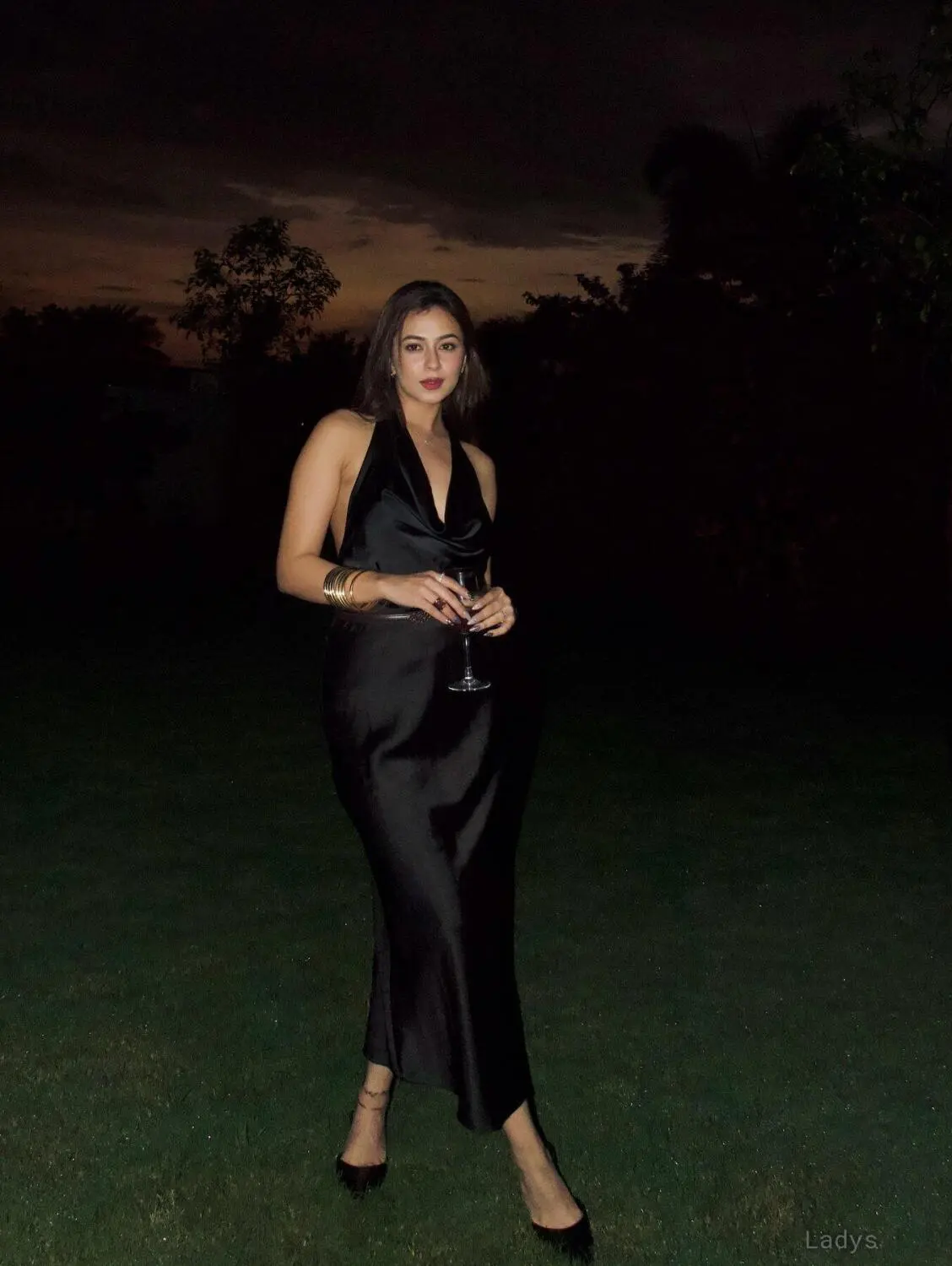 Taniya (23) – Call Girl & Independent Escort Service in Ajman - Gallery Photo 3