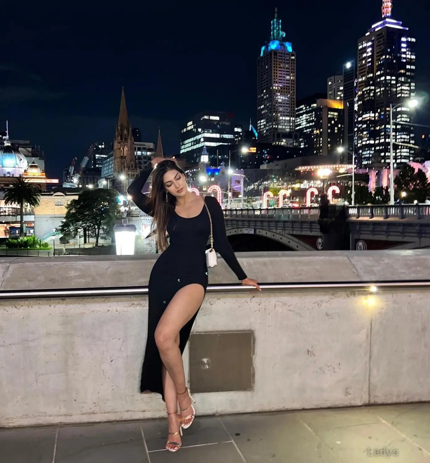 Diya (23) – Call Girl & Independent Escort Service in Ajman - Gallery Photo 5
