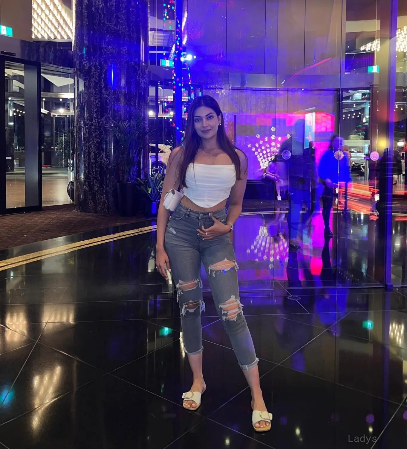 Diya (23) – Call Girl & Independent Escort Service in Ajman - Gallery Photo 4