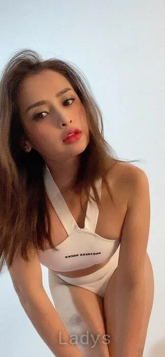 Cindy (24) – Call Girl & Independent Escort Service in Ajman - Gallery Photo 3