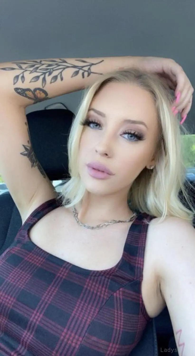 Marilyn (28) – Call Girl & Independent Escort Service in Akron - Gallery Photo 5
