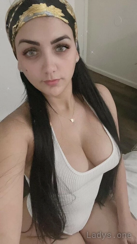Diana (25) – Call Girl & Independent Escort Service in Akron - Gallery Photo 4