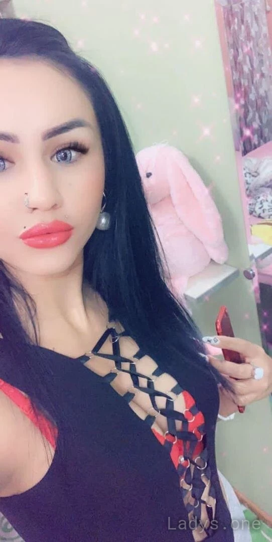 Mika (25) – Call Girl & Independent Escort Service in Al Rayyan - Gallery Photo 3