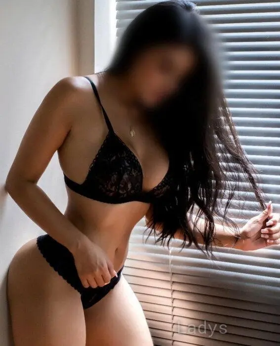 Susana (25) – Call Girl & Independent Escort Service in Alba Adriatica - Gallery Photo 4