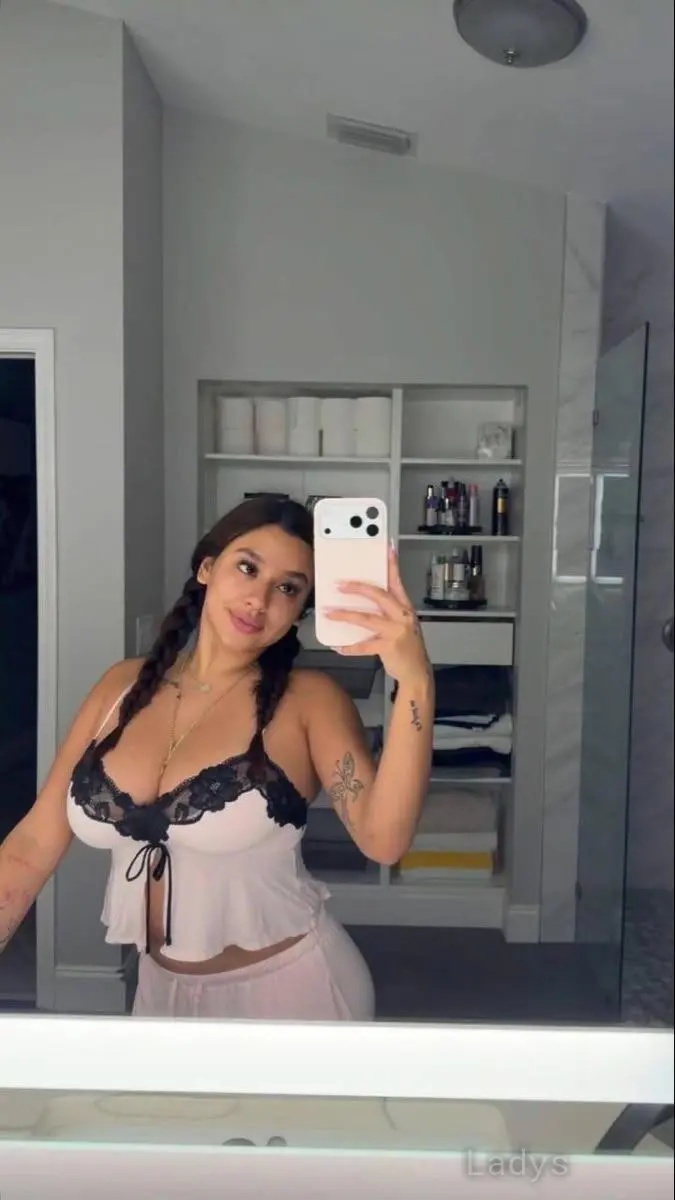 Amber (28) – Call Girl & Independent Escort Service in Albany - Gallery Photo 4