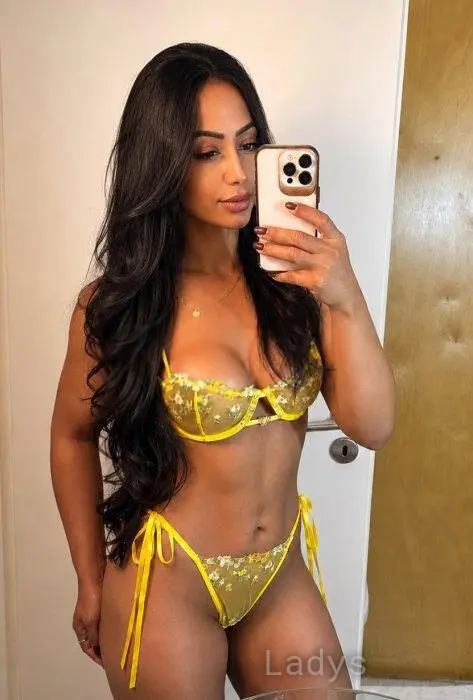 Aline (24) – Call Girl & Independent Escort Service in Albufeira - Gallery Photo 5