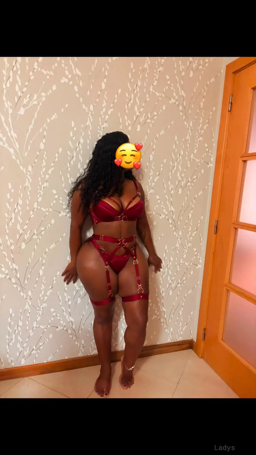 Liz Lopess (26) – Call Girl & Independent Escort Service in Albufeira - Gallery Photo 5