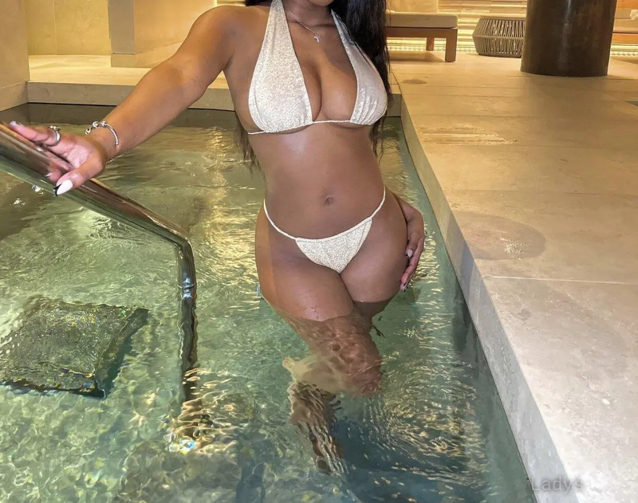 Ayla (24) – Call Girl & Independent Escort Service in Almancil - Gallery Photo 6
