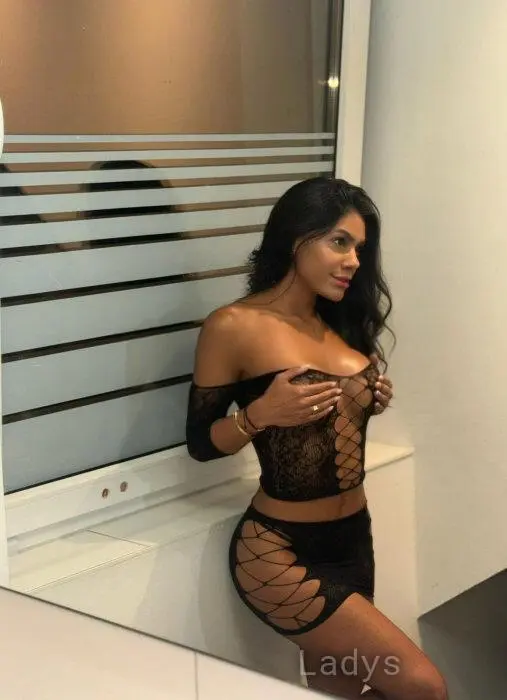 Salom (24) – Call Girl & Independent Escort Service in Almelo - Gallery Photo 5