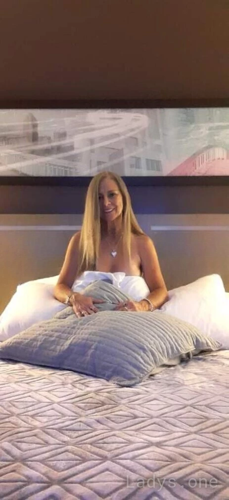 Sexi Stacy (40) – Call Girl & Independent Escort Service in Ames - Gallery Photo 5