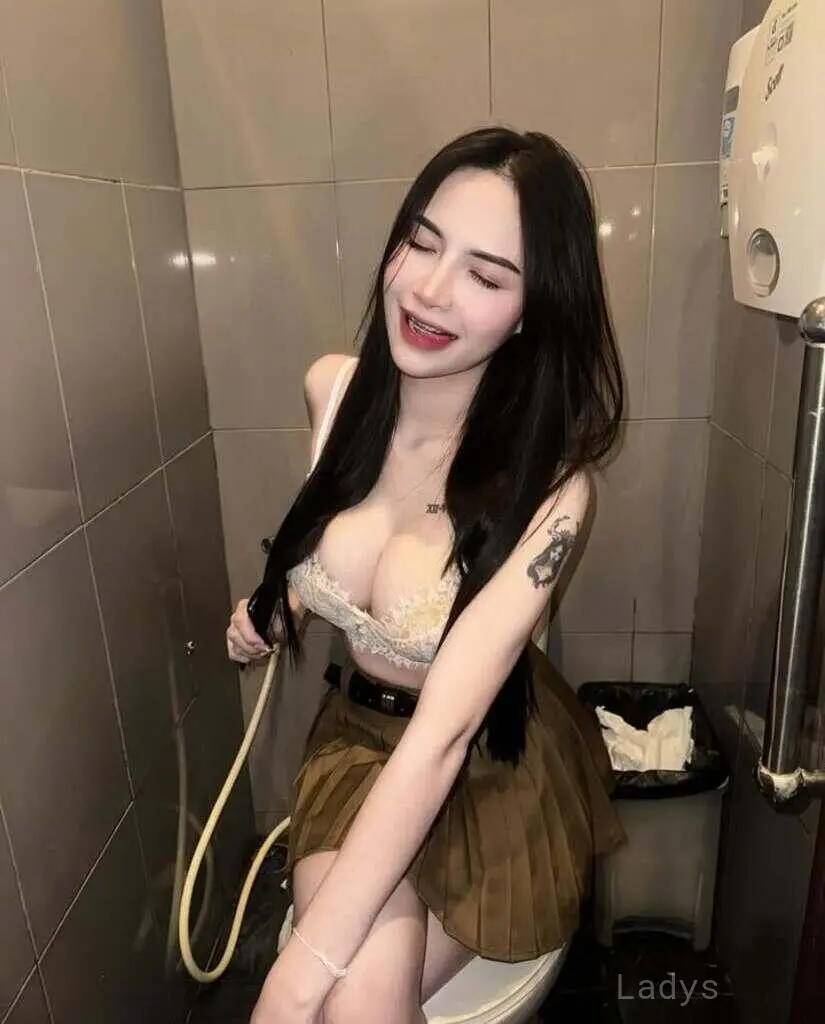 Rose (23) – Call Girl & Independent Escort Service in Ampang - Gallery Photo 2