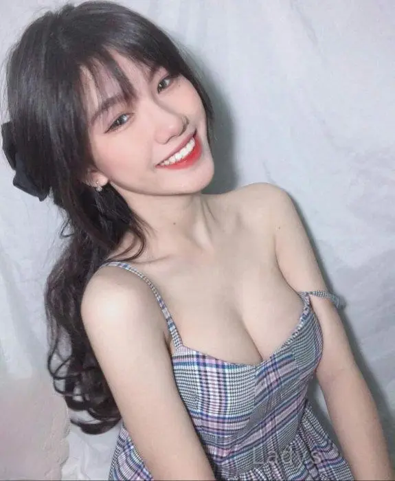Joyce (24) – Call Girl & Independent Escort Service in Ampang - Gallery Photo 3