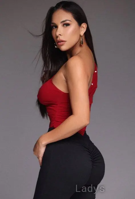 Luciana (28) – Call Girl & Independent Escort Service in Amsterdam - Gallery Photo 3