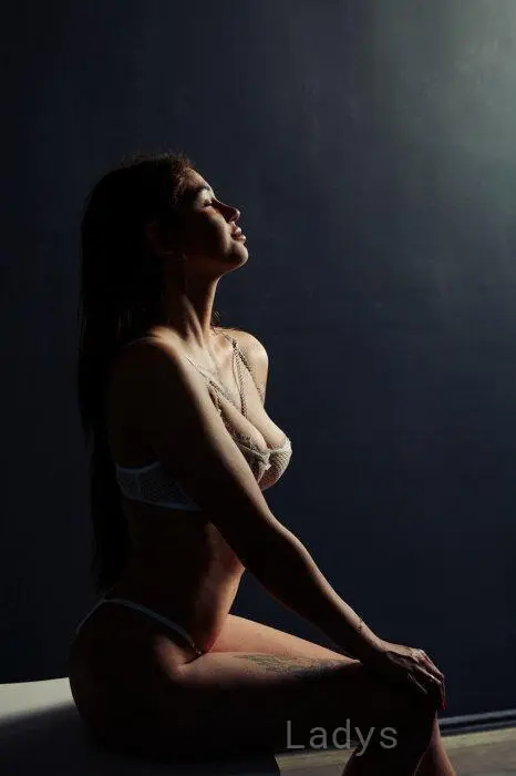 Lolita (23) – Call Girl & Independent Escort Service in Amsterdam - Gallery Photo 5