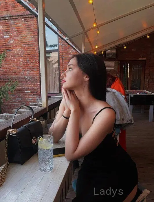 Sasha (23) – Call Girl & Independent Escort Service in Ankara - Gallery Photo 3