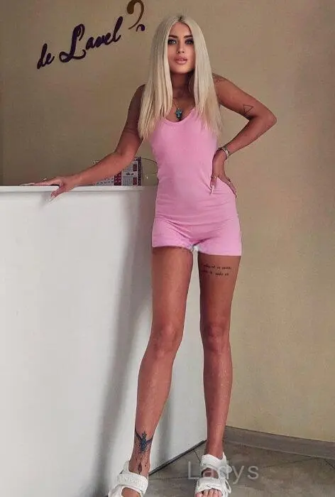 Natali (25) – Call Girl & Independent Escort Service in Ankara - Gallery Photo 5