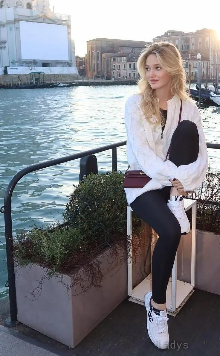 Alina (20) – Call Girl & Independent Escort Service in Ankara - Gallery Photo 6