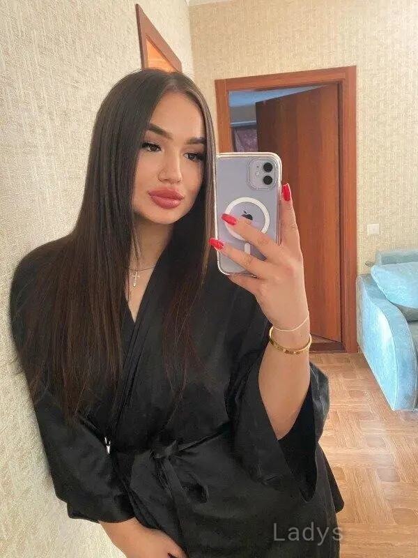 Mona (20) – Call Girl & Independent Escort Service in Ankara - Gallery Photo 3