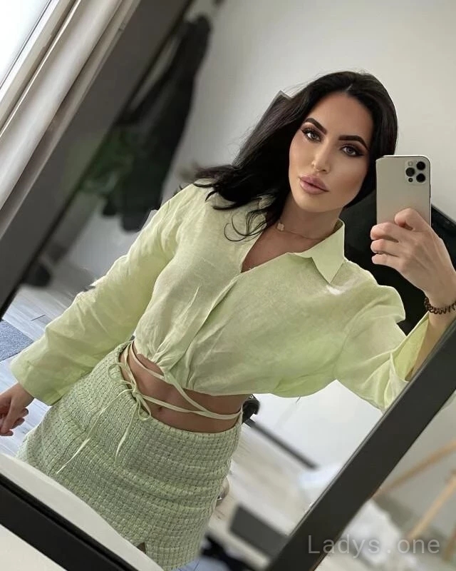Nina (25) – Call Girl & Independent Escort Service in Annemasse - Gallery Photo 2