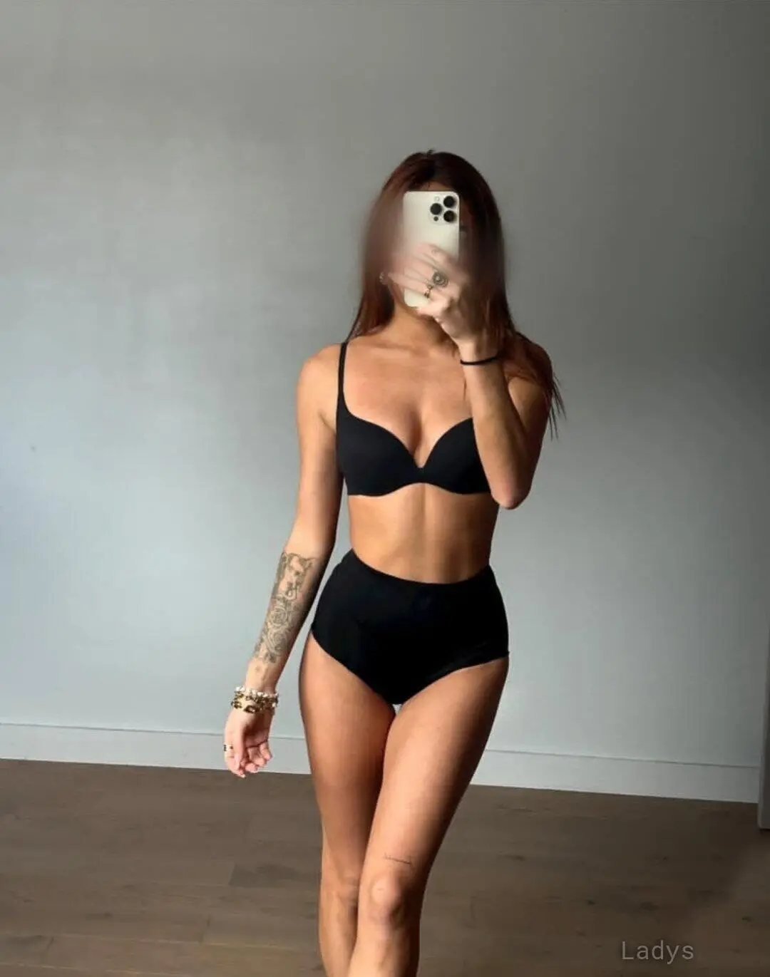 Domicile (26) – Call Girl & Independent Escort Service in Annemasse - Gallery Photo 4