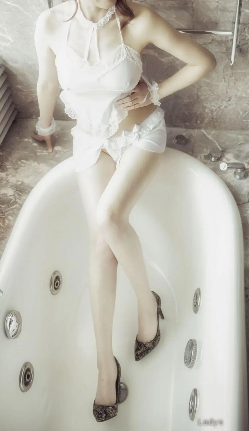 Hu Jing (28) – Call Girl & Independent Escort Service in Anshan - Gallery Photo 4