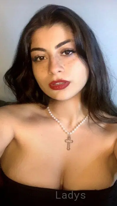 Aliza (24) – Call Girl & Independent Escort Service in Antalya - Gallery Photo 3
