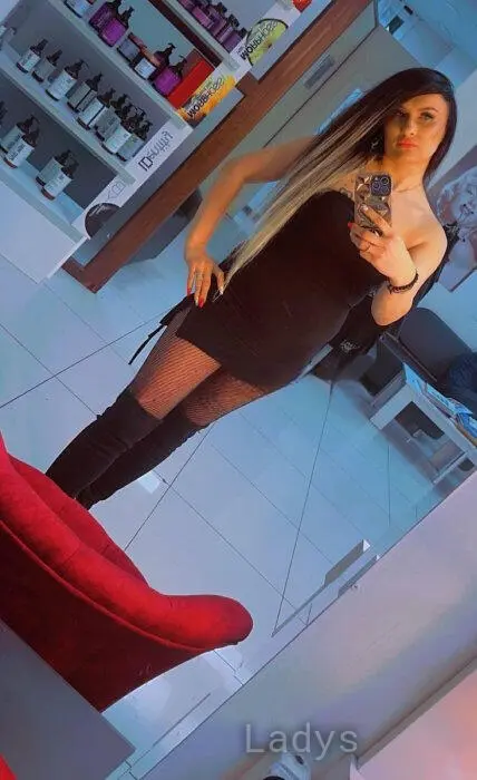 Julia (35) – Call Girl & Independent Escort Service in Antalya - Gallery Photo 5