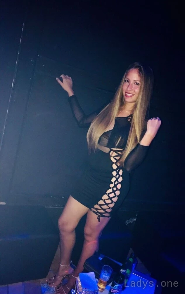 Aitana (23) – Call Girl & Independent Escort Service in Appleton - Gallery Photo 3