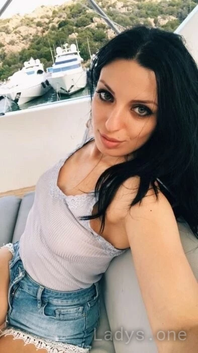 Nurah (33) – Call Girl & Independent Escort Service in Arad - Gallery Photo 2