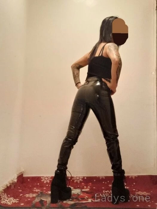 Carlita (24) – Call Girl & Independent Escort Service in Arad - Gallery Photo 4
