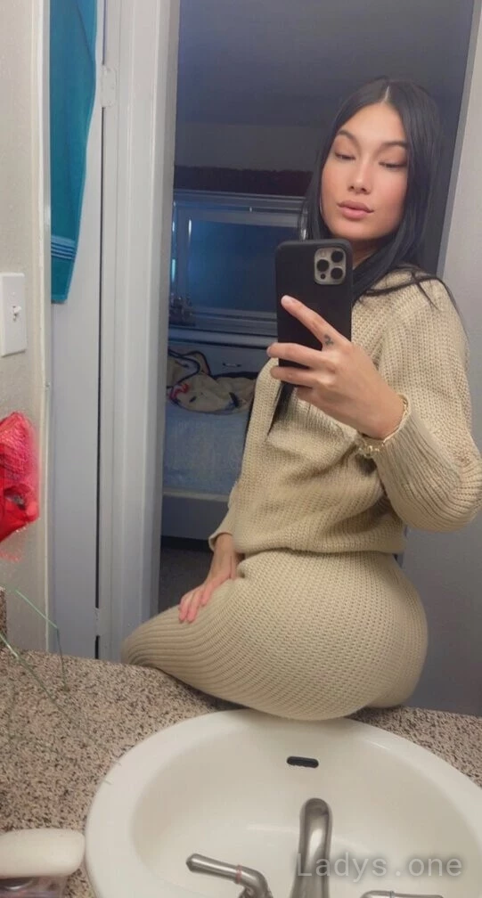 Meli (22) – Call Girl & Independent Escort Service in Arlington - Gallery Photo 4