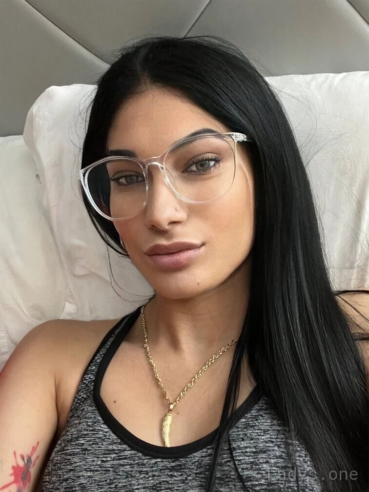 Meli (22) – Call Girl & Independent Escort Service in Arlington - Gallery Photo 3