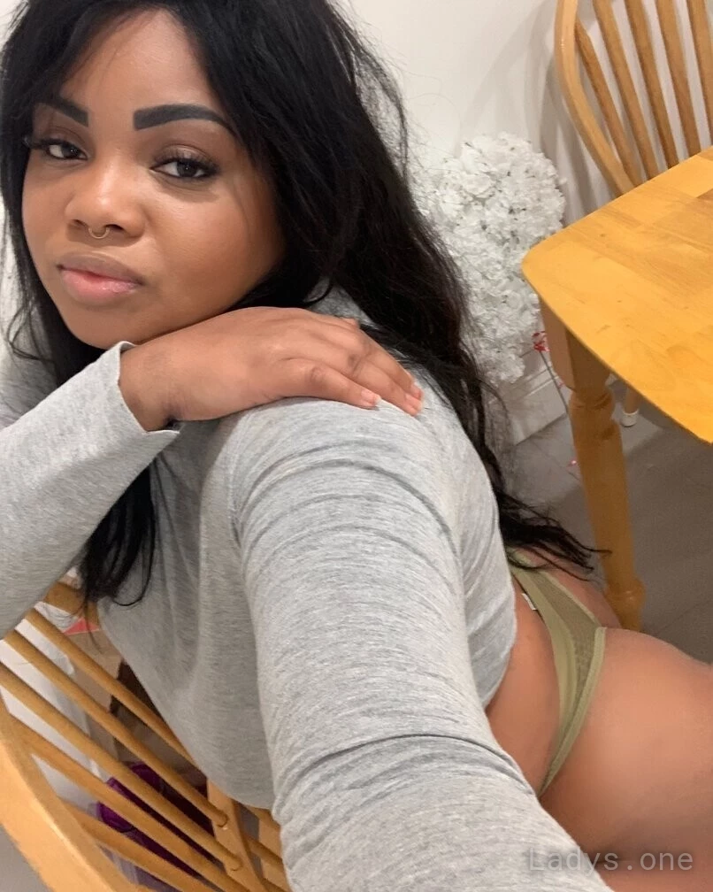 Krys (25) – Call Girl & Independent Escort Service in Arlington - Gallery Photo 3